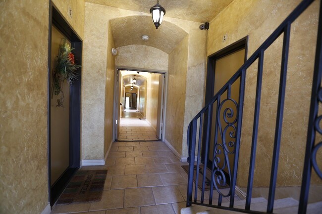 Foto del edificio - 12929 Moorpark St