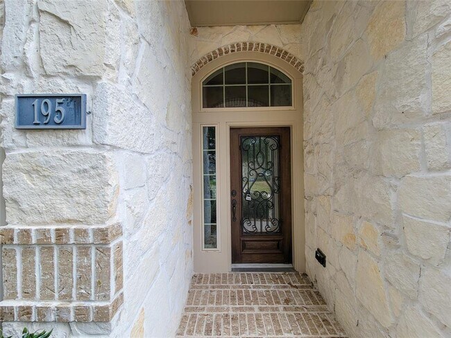 Foto del edificio - 195 Knollbrook Cir