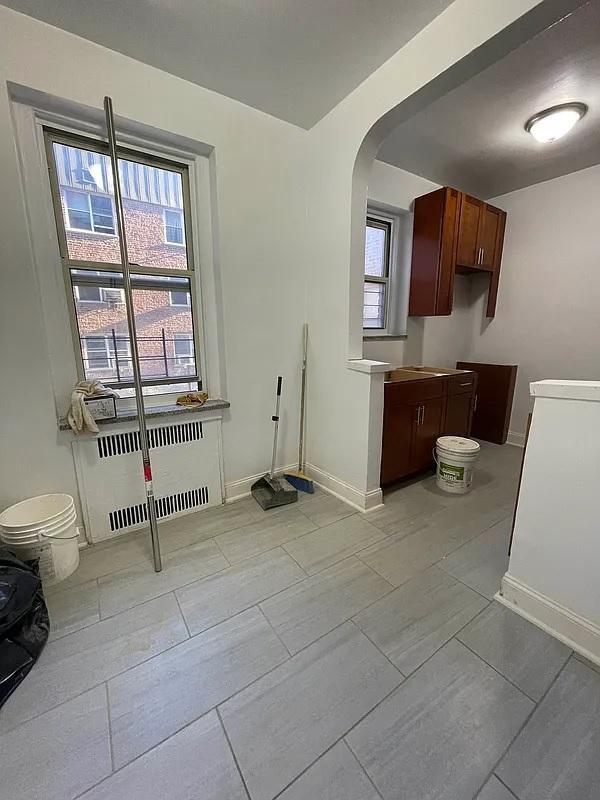 Building Photo - 64-48 Booth St