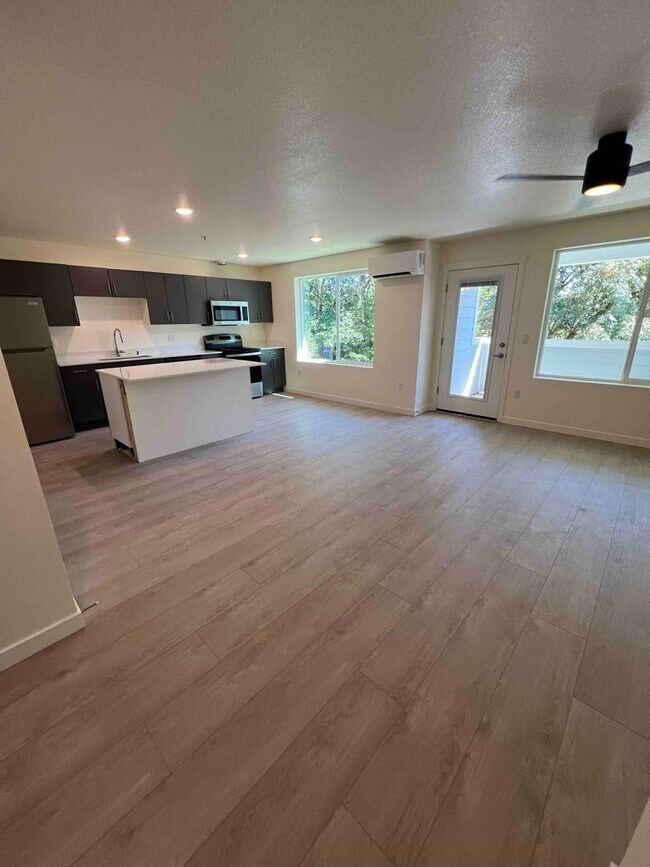 Interior Photo - Bella Meadows