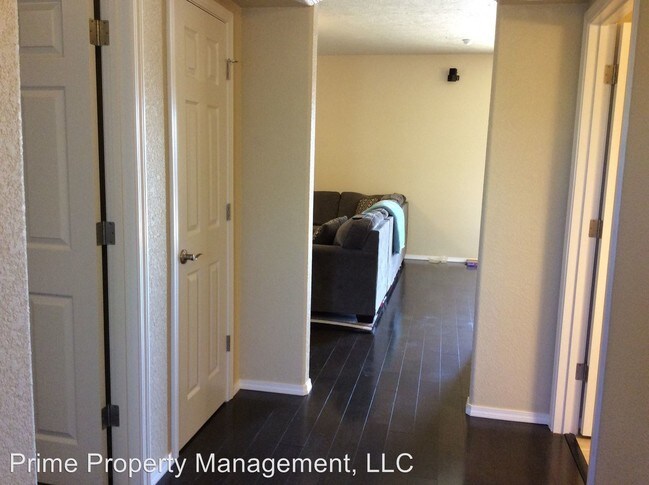 Building Photo - 4 br, 2.5 bath House - 2400 Joe Lane