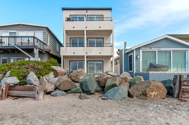 Building Photo - 630 Ocean Ln