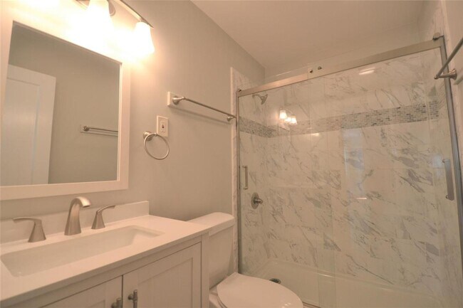 Foto del edificio - 1221 Spruce St