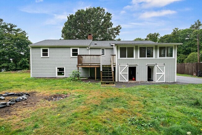 Foto del edificio - 334 N Main St