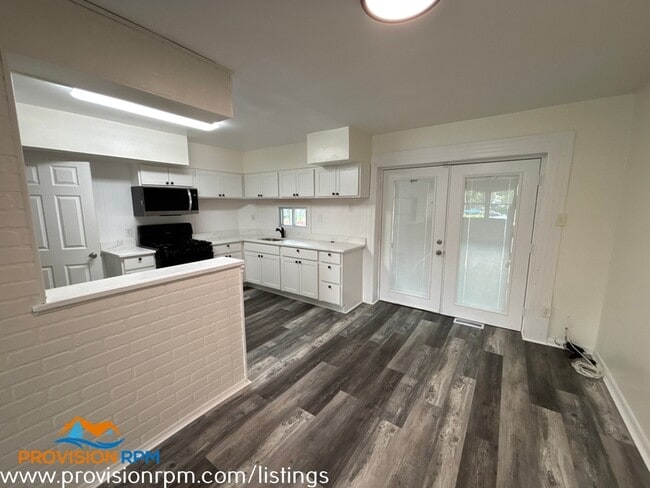 Foto del edificio - 1609 Riverwood Rd