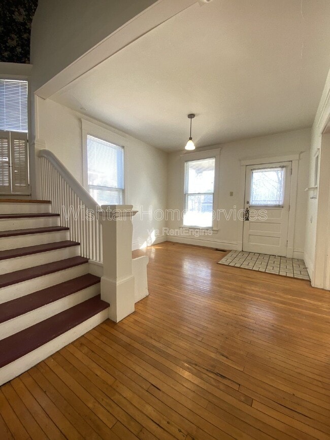 Foto del edificio - 224 N Ward St