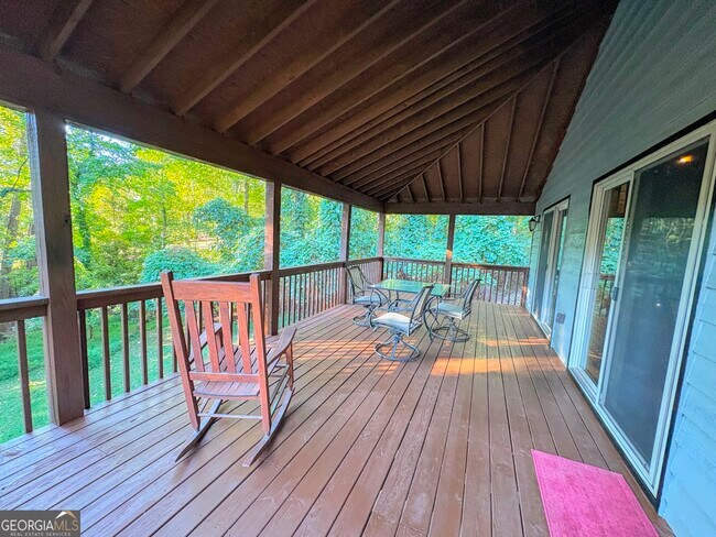 Foto del edificio - 4067 Fincher Dr