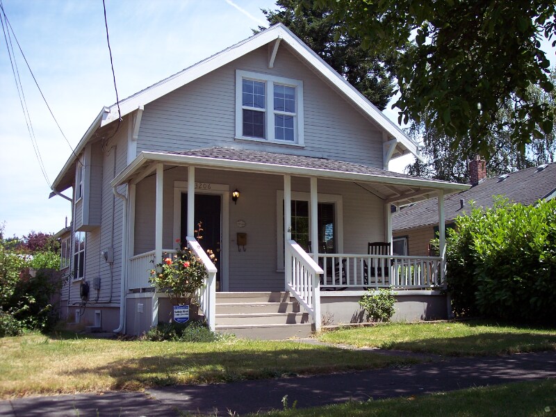 Primary Photo - 3206 NE 78th Ave