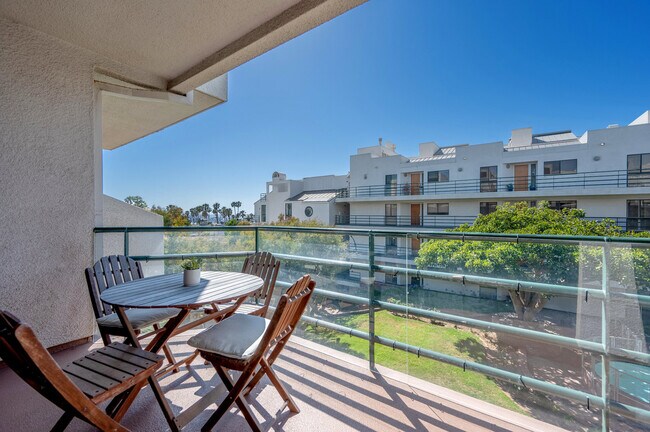 Foto del edificio - 2950 Neilson Way
