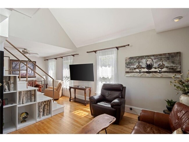 Building Photo - 2713 Garfield Ave