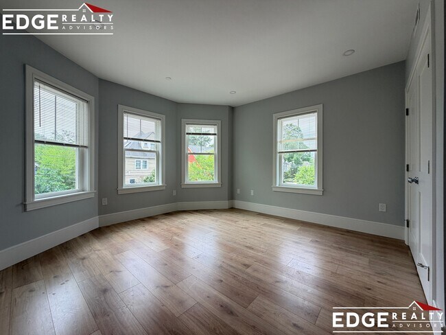 Foto del edificio - 9-11 Holton St. Unit 9-2