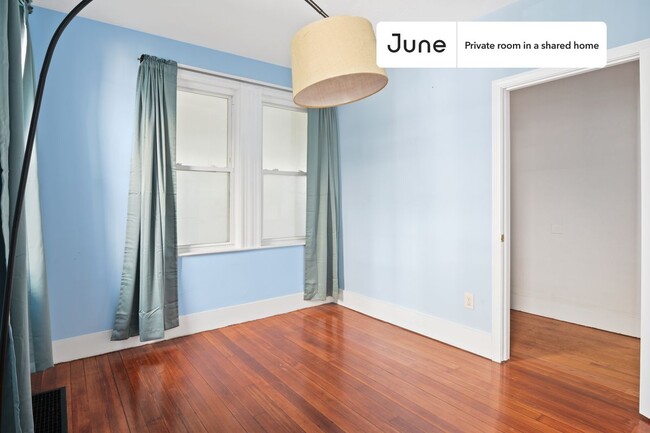 Foto del edificio - Room in Shared 6 bed/2 bath home in Allston