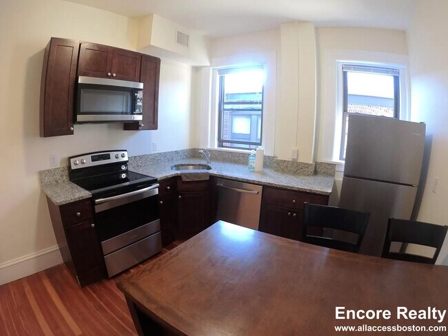 Foto del edificio - 1463 Beacon St