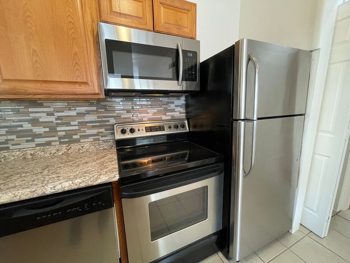 Primary Photo - Charming 2 Bedroom, 1 Bathroom Home in Aurora