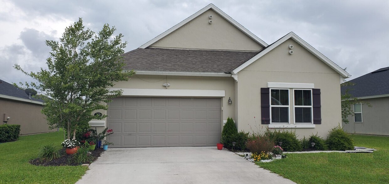 Foto principal - 355 E Teague Bay Dr