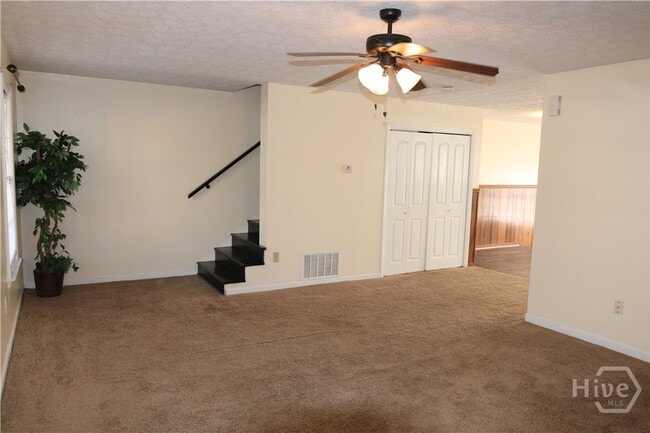 Building Photo - 159 Highland Park Dr