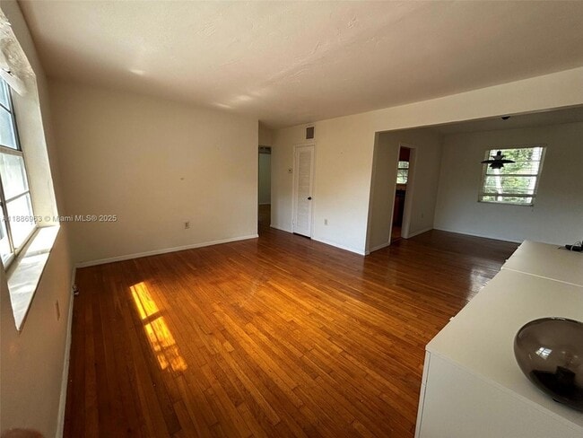 Foto del edificio - 7865 SW 57th Ave