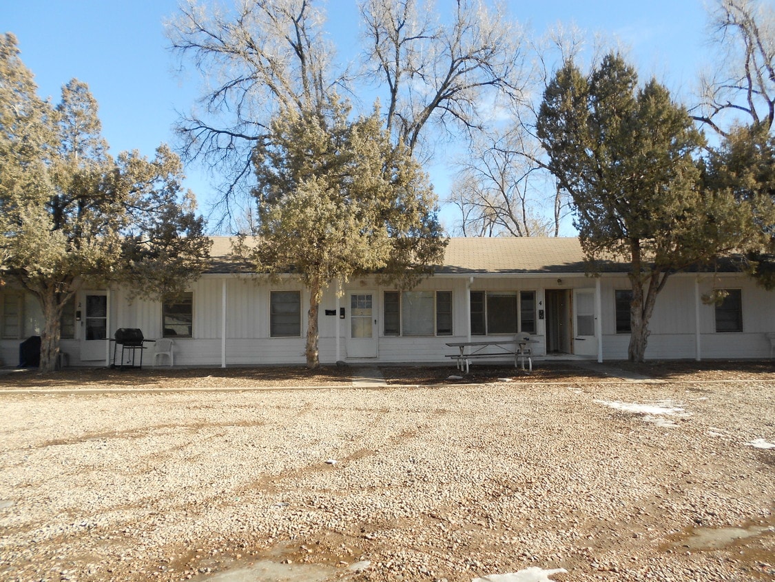 Primary Photo - Stuart Street Apartments