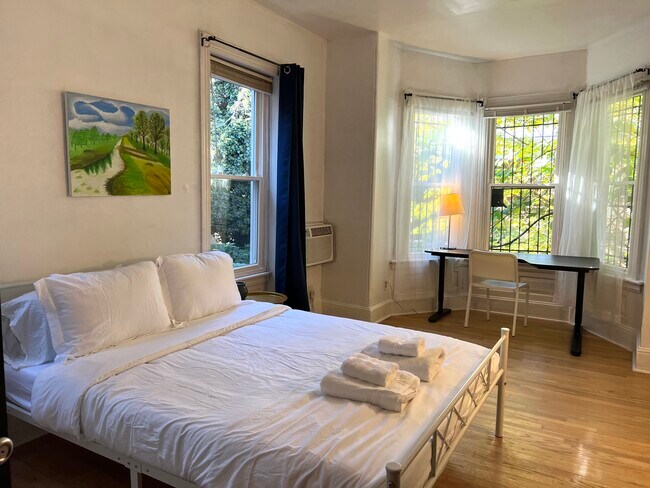 Bedroom 1 - 3215 Hamilton St