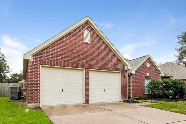 Building Photo - 808 Cherry Blossom Dr