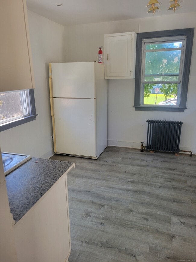 Building Photo - 178 Spruce St