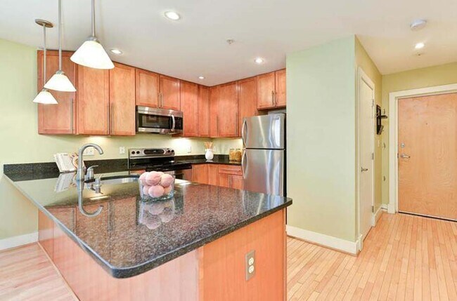 Foto del edificio - 1323 K St SE