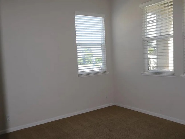 Building Photo - 1709 Thomas Ct