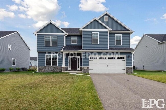 Building Photo - 1038 Stoneleigh Rd