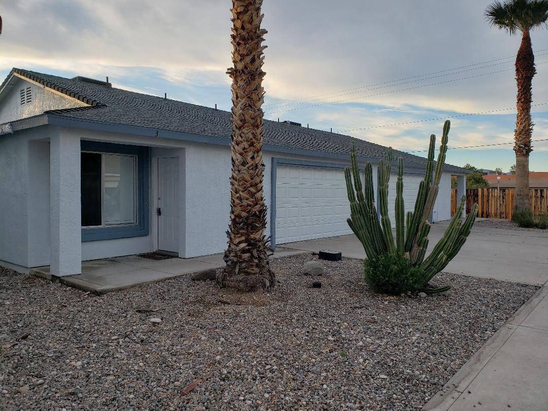 Unit 3 with private entrance - 819 Gemstone Ave