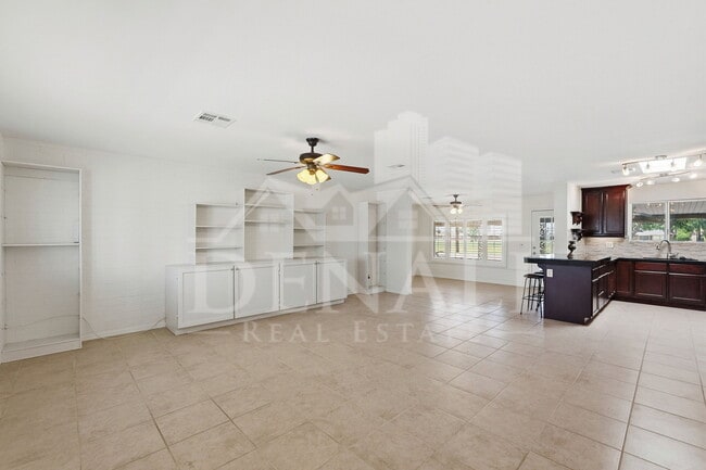 Foto del edificio - 10747 W Hope Dr