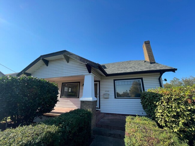 Building Photo - Lovely 3 Bed 2 Ba House in the Kenton Neig...