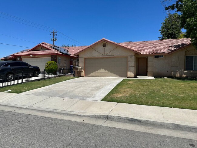 Foto del edificio - 3 Bedroom/2 Bath Home in the Southwest - $...