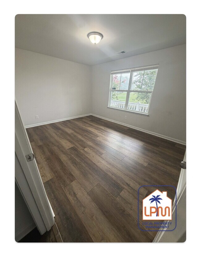 Foto del edificio - 3-Bedroom, 2 Full Baths in Ridgeland – 1,679 Sq. Ft. of Cozy Living!