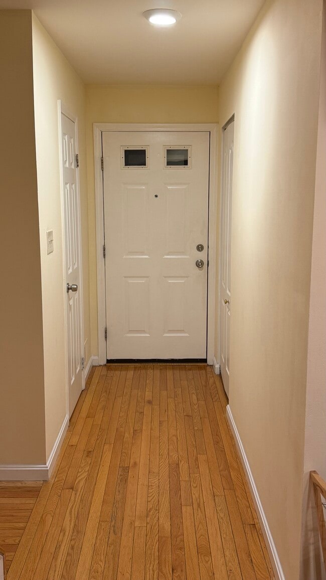 Building Photo - 7415 Fountain Head Dr