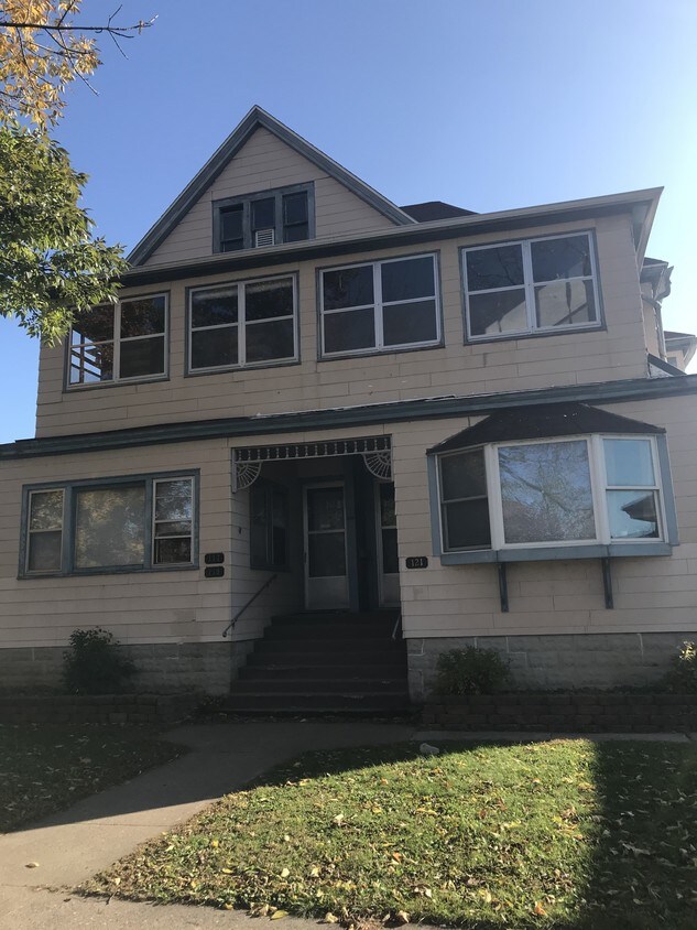 Primary Photo - 119 9th St S