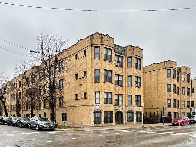 Building Photo - 1540 N Kedzie Ave