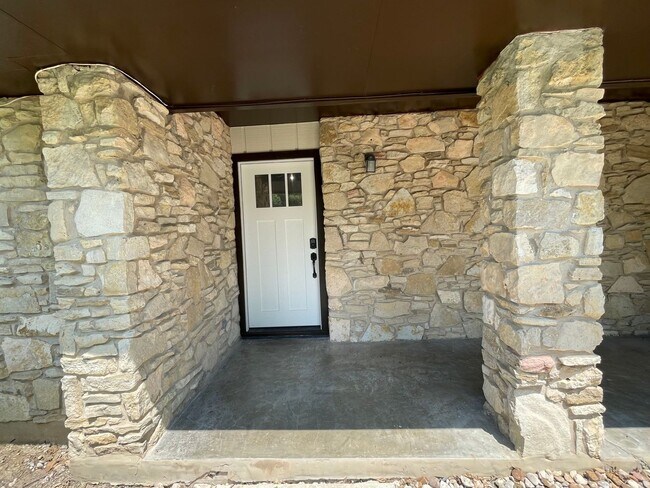 Foto del edificio - Remodeled Beautiful 1 Story Home!