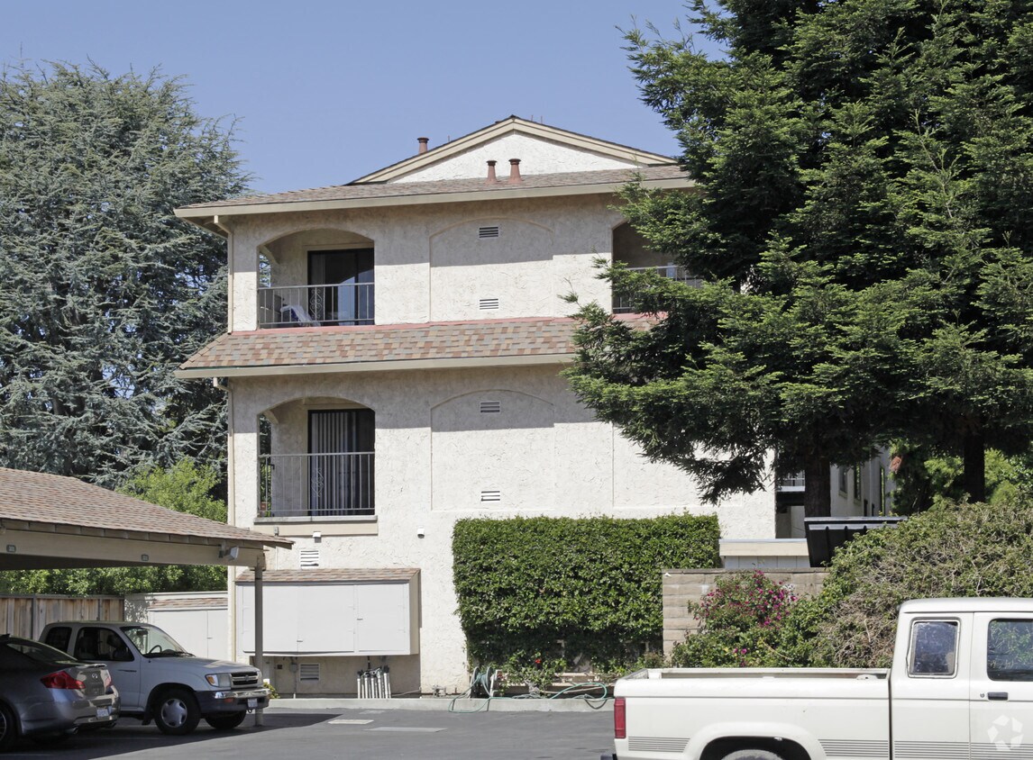 Foto del edificio - Willow Tree Apartments