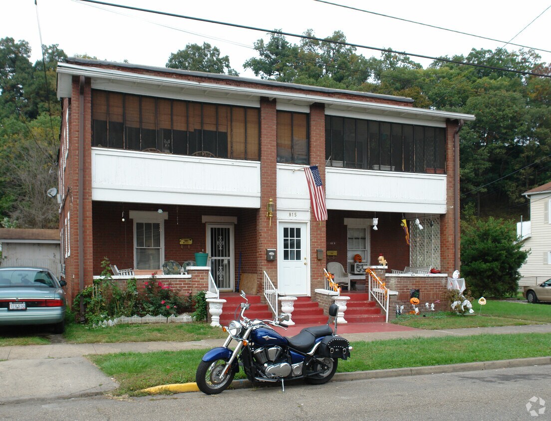Primary Photo - 815 Indiana Ave