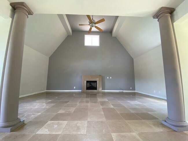 Foto del edificio - 13830 Mountain House Rd