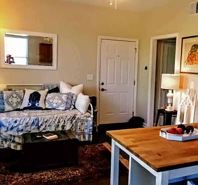 Building Photo - 1624 16th Ave S