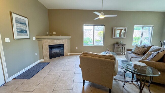 Foto del edificio - 8985 S Durango Dr