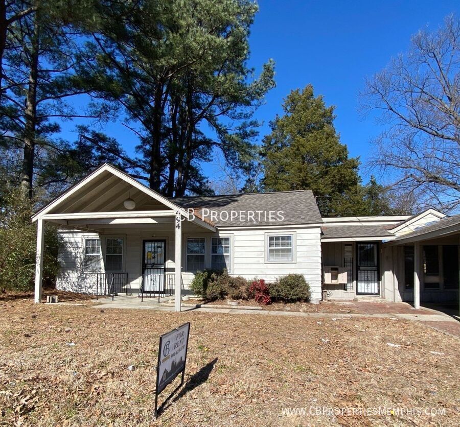 Primary Photo - 494 E Raines Rd