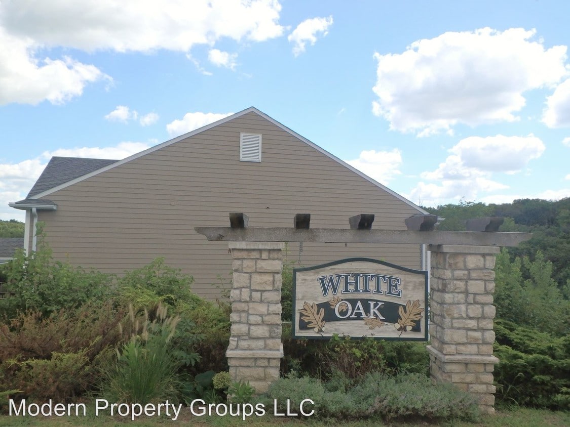 Primary Photo - 1314 White Oak Ln