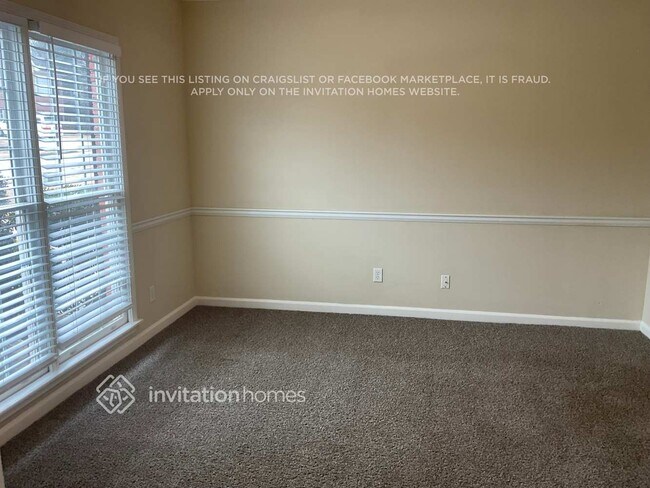 Foto del edificio - 1565 Woodpoint Way