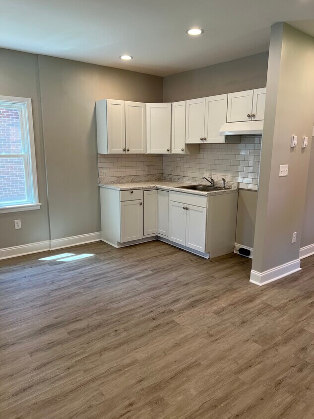 Foto principal - 19326 Longmeadow Rd