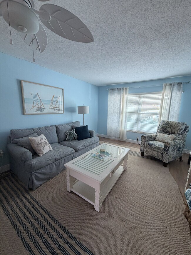 Sala de estar - 12760 Indian Rocks Rd