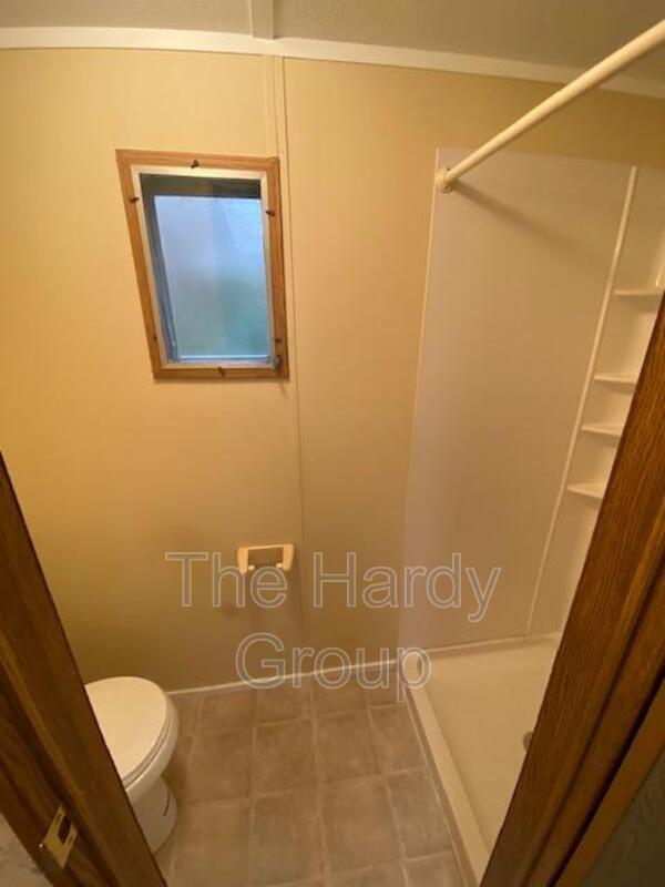 Building Photo - 210 Ash St