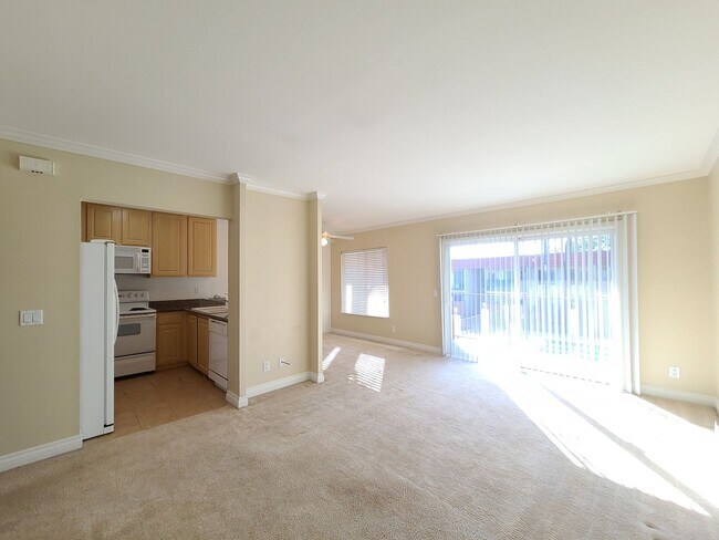 Foto del edificio - 2 Bedroom Condo in El Cajon with AC!