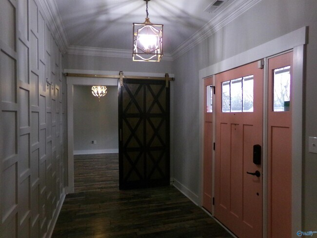 Foto del edificio - 505 Oshaughnessy Ave NE